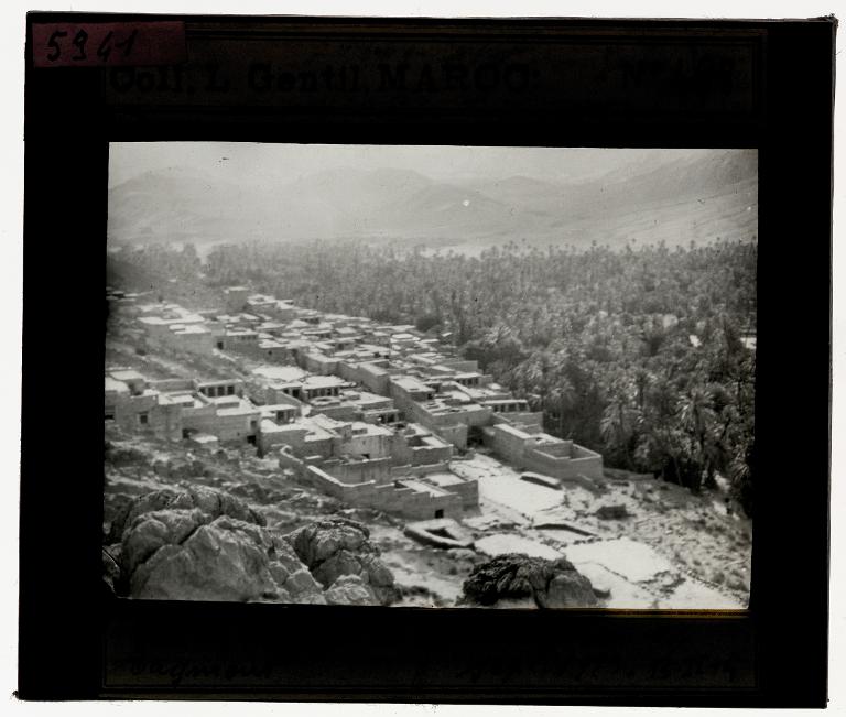 Vue de l'entrée de la dépression de Tagmout