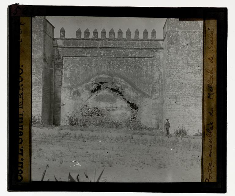 Porte ensablée du Mellah de Salé